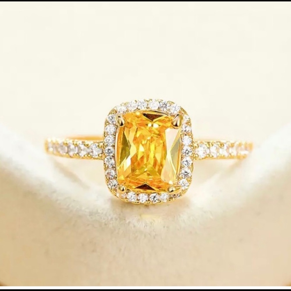Brilliant Yellow Gold Topaz Diamond Statement Ring